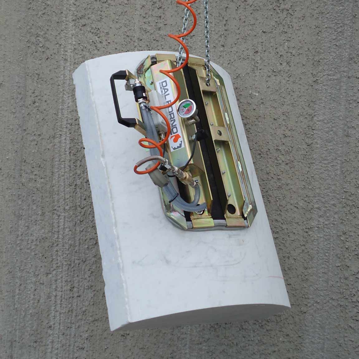 flexible pad vacuum lifter